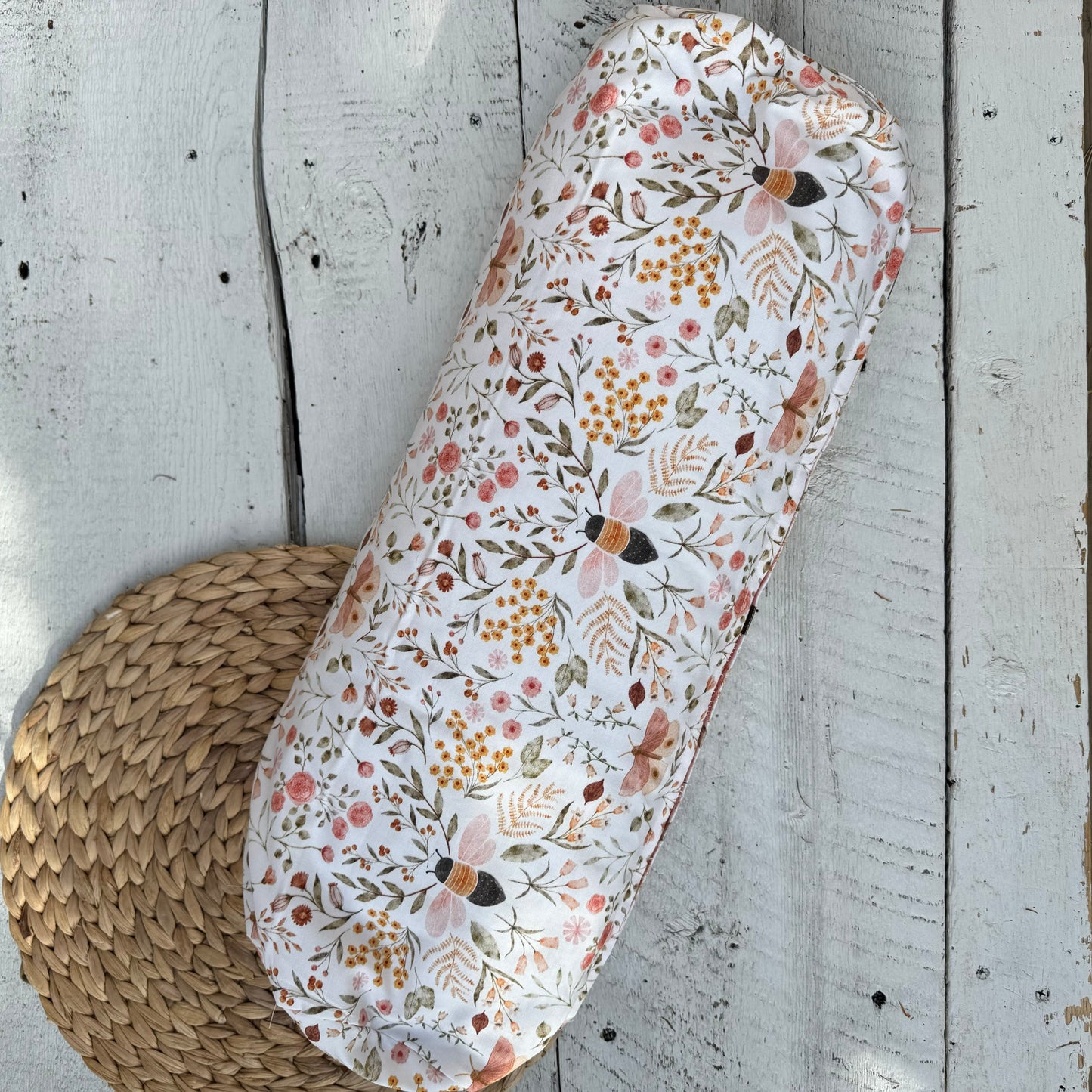 Prêt à partir, Coussin d'allaitement Cylindrique rempli d'écales de sarrasin. Longueur de 20''