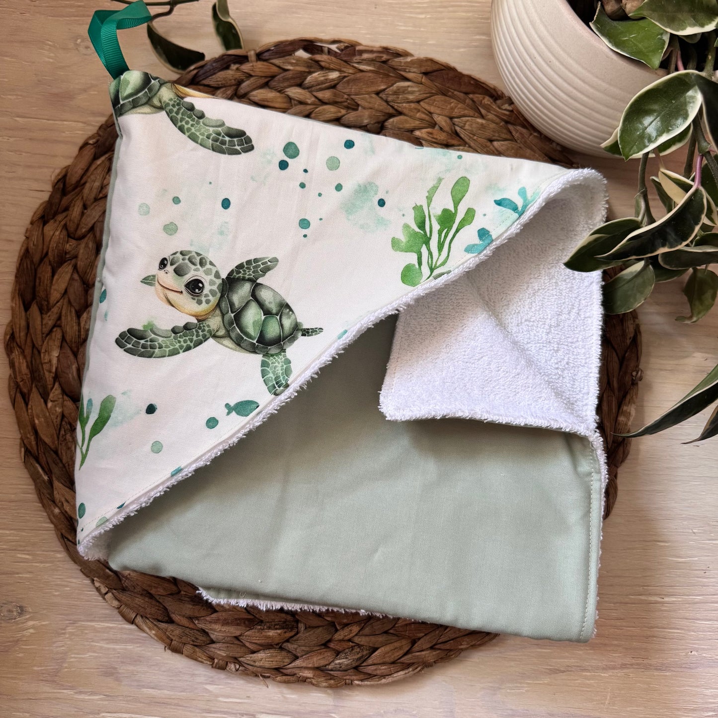 Ready to go! Bathrobe, bath towel, absorbent terry interior.