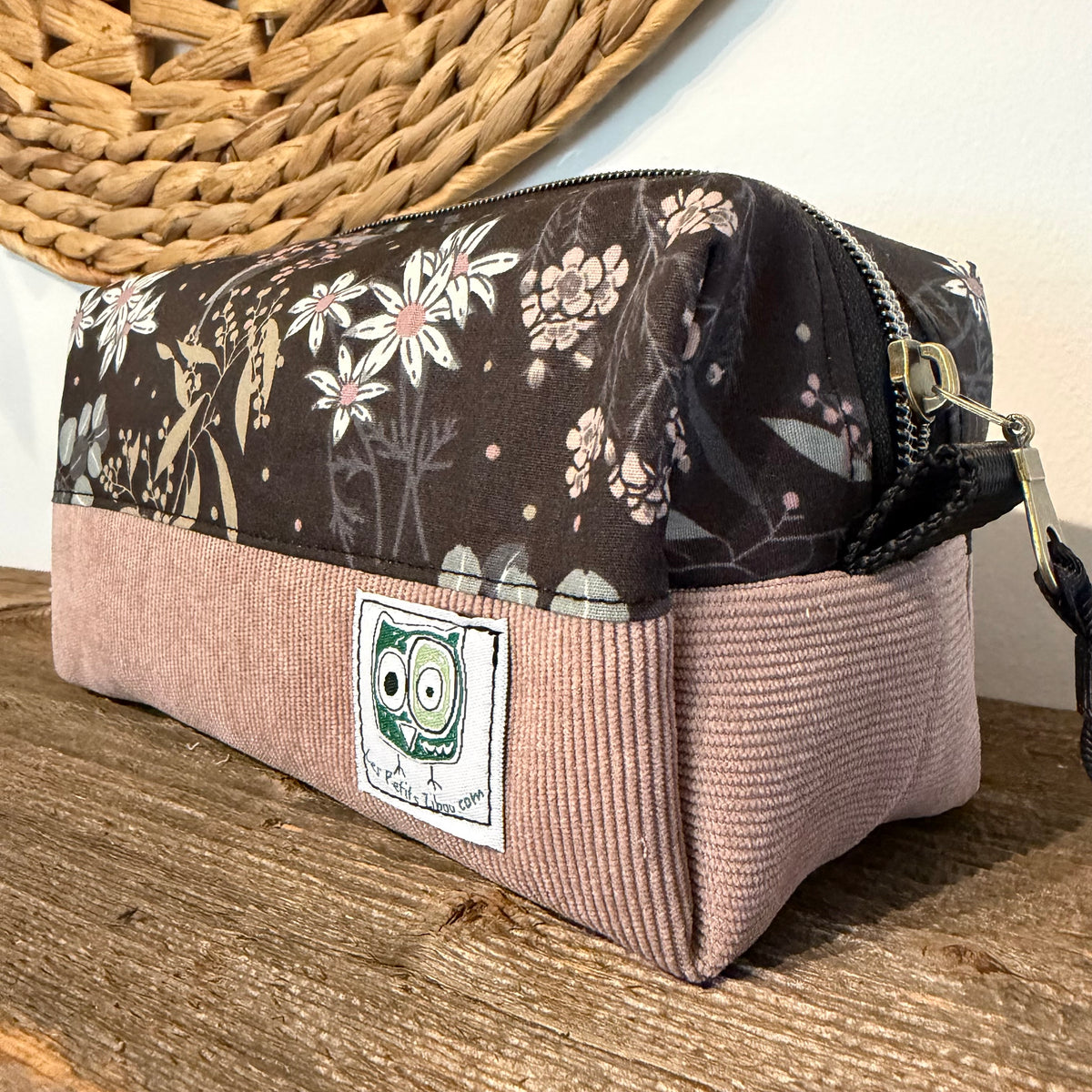 Large makeup bag, medicines, skincare products... with zipper, in stock and ready to go!