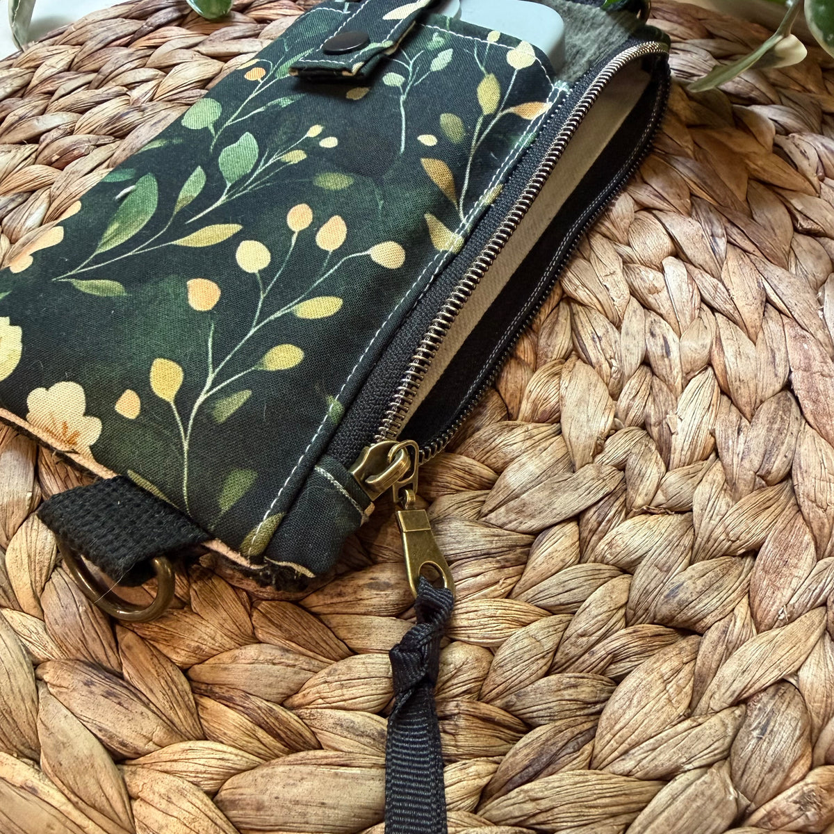 Petite sacoche à cellulaire avec pochette zippé