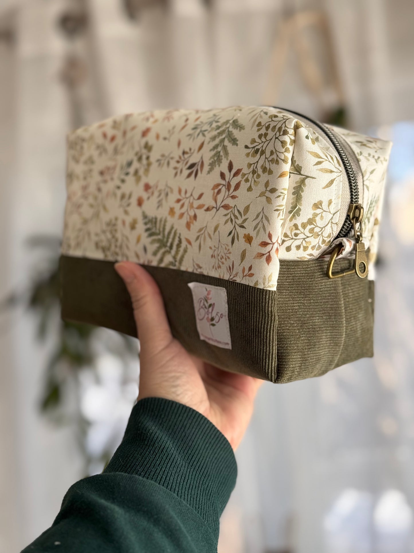 Large makeup bag, medicines, skincare products... with zipper, in stock and ready to go!