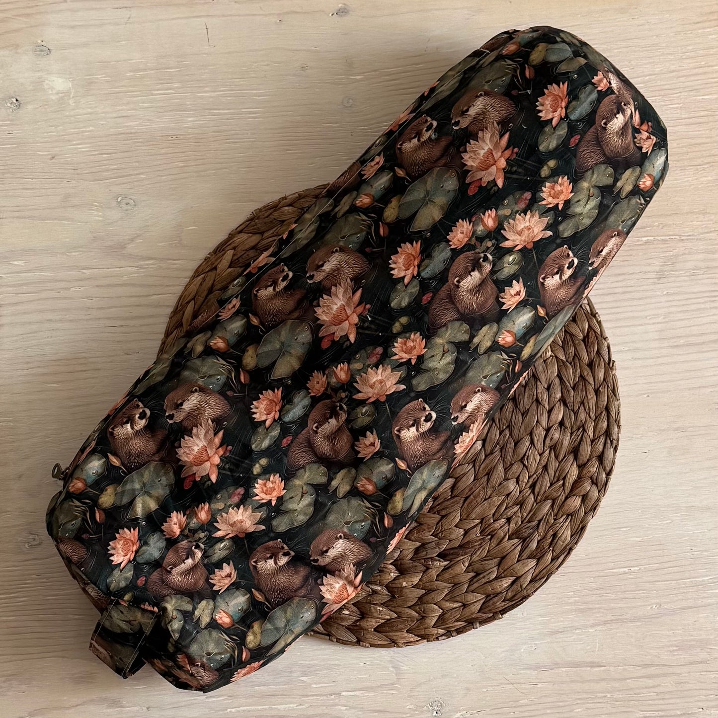 Prêt à partir, Coussin d'allaitement Cylindrique rempli d'écales de sarrasin. Longueur de 20''