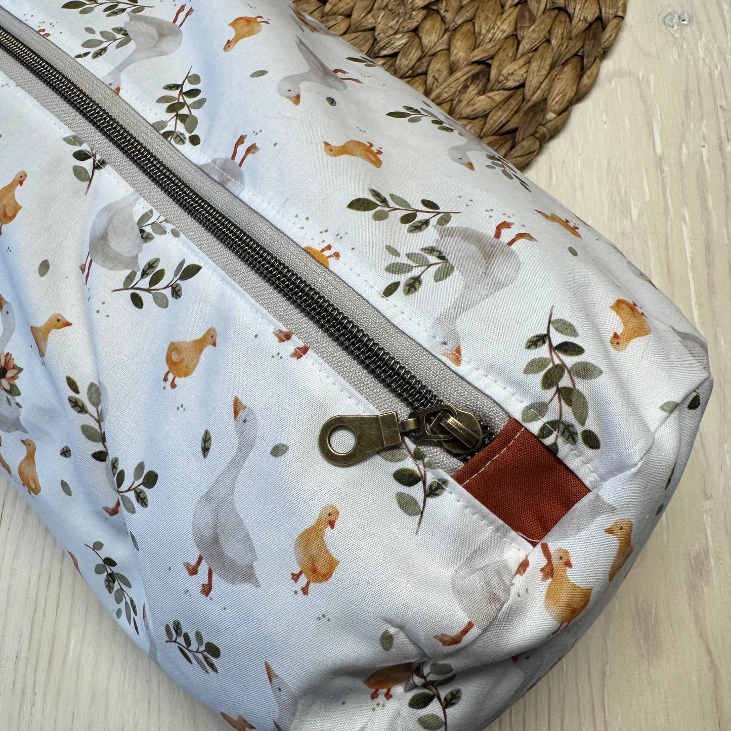 Prêt à partir, Coussin d'allaitement Cylindrique rempli d'écales de sarrasin. Longueur de 20''