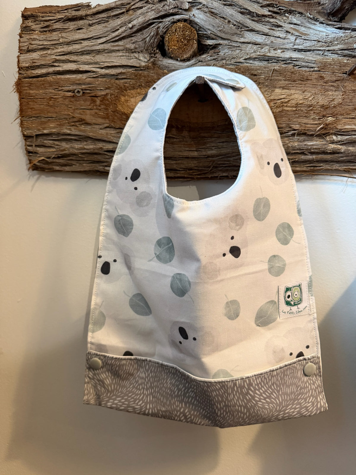 Waterproof bib, 6-36 months, ready to go