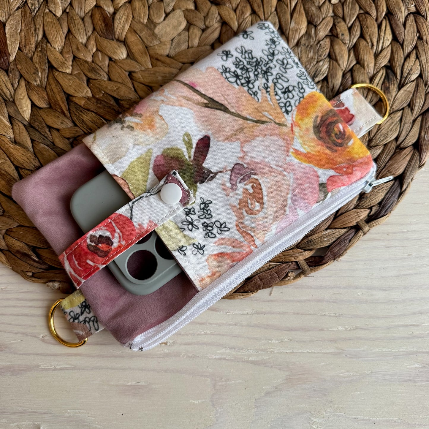 Pochette style petite sacoche, porte cellulaire, prêtes à partir