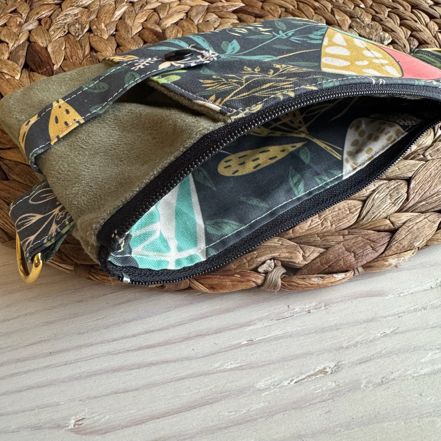 Pochette style petite sacoche, porte cellulaire, prêtes à partir