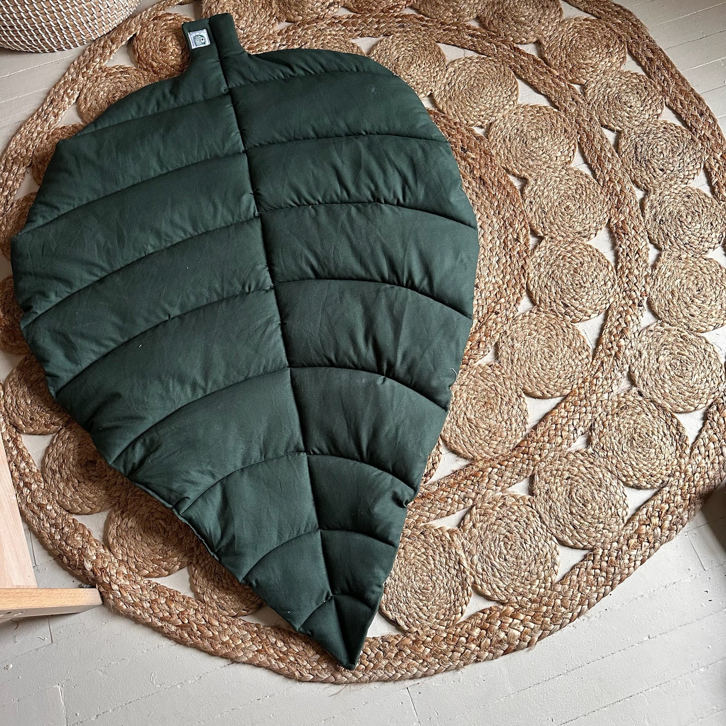 Prête à partir, Couverture de style courtepointe légèrement matelassée, tortues. Endos doux en minky émeraude