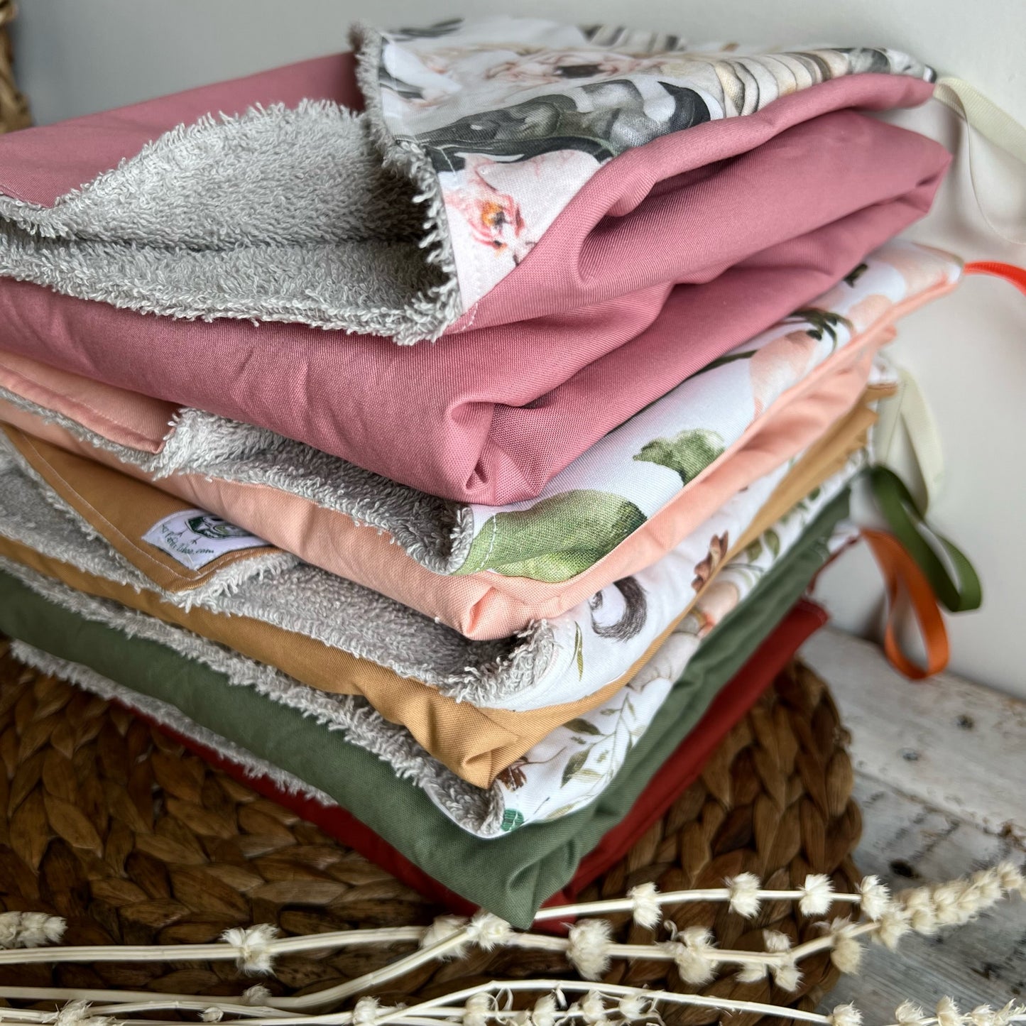 Sortie de bain, serviette de bain, intérieur en ratine, possibilité d'ajouter des débarbouillettes assorties 2 tailles disponibles