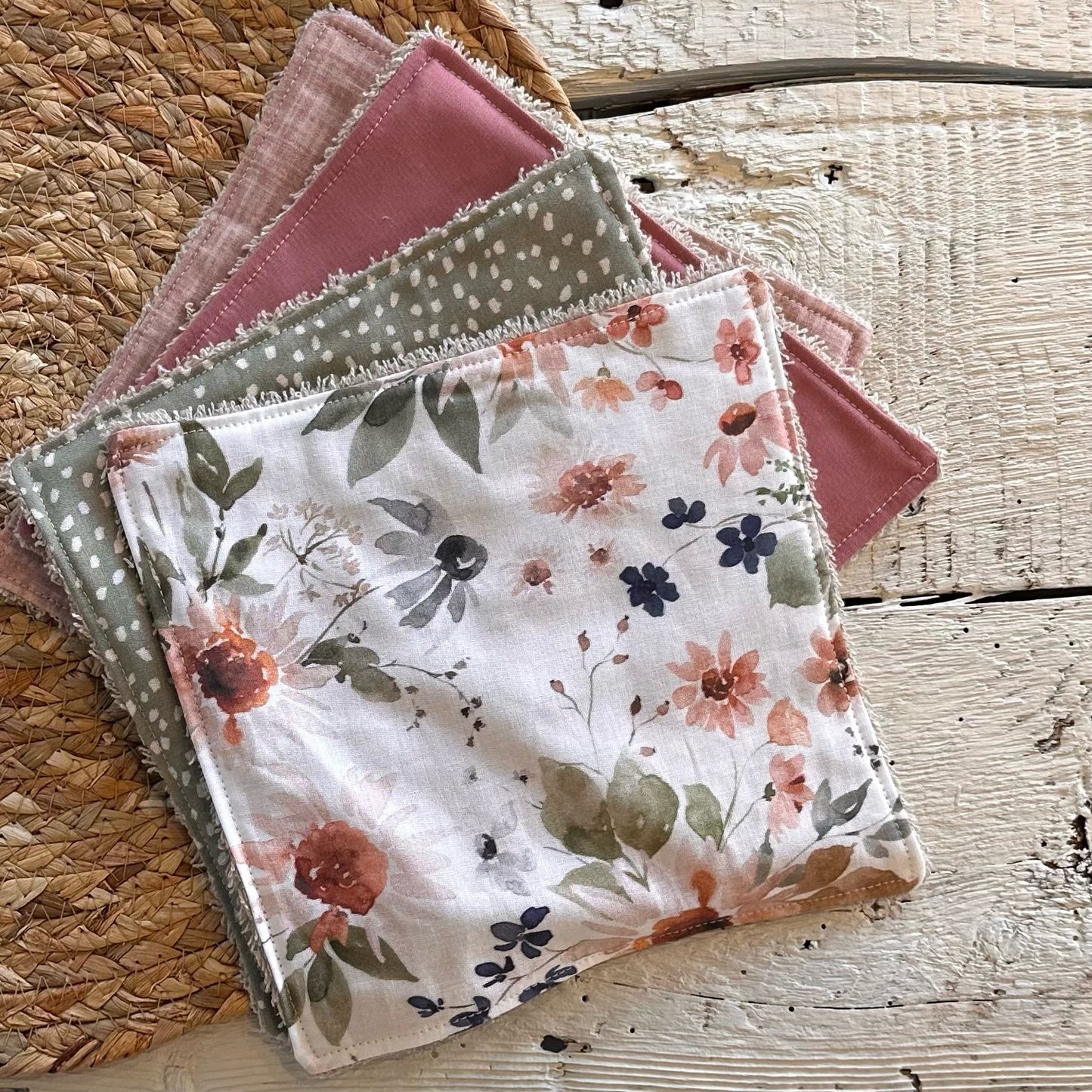 Sortie de bain, serviette de bain, intérieur en ratine, possibilité d'ajouter des débarbouillettes assorties 2 tailles disponibles