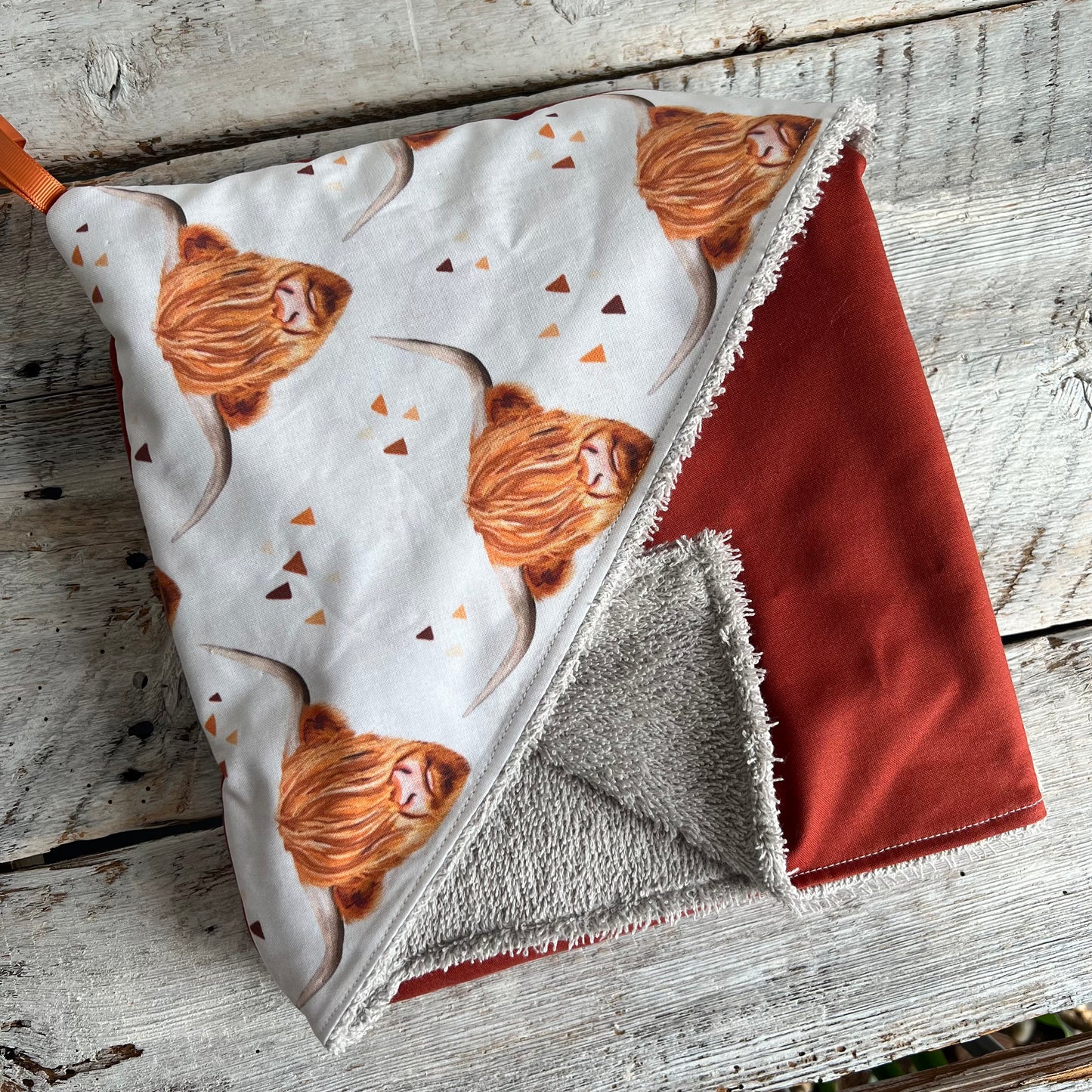 Sortie de bain, serviette de bain, intérieur en ratine, possibilité d'ajouter des débarbouillettes assorties 2 tailles disponibles