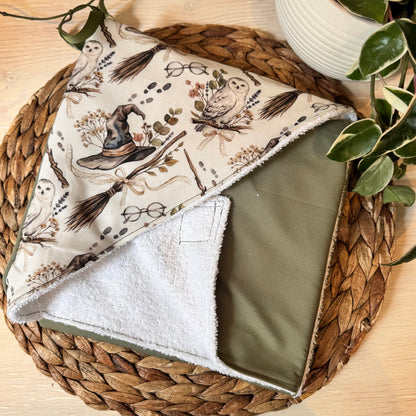 Ready to go! Bathrobe, bath towel, absorbent terry interior.