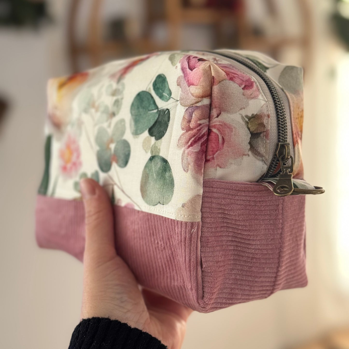 Large makeup bag, medicines, skincare products... with zipper, in stock and ready to go!