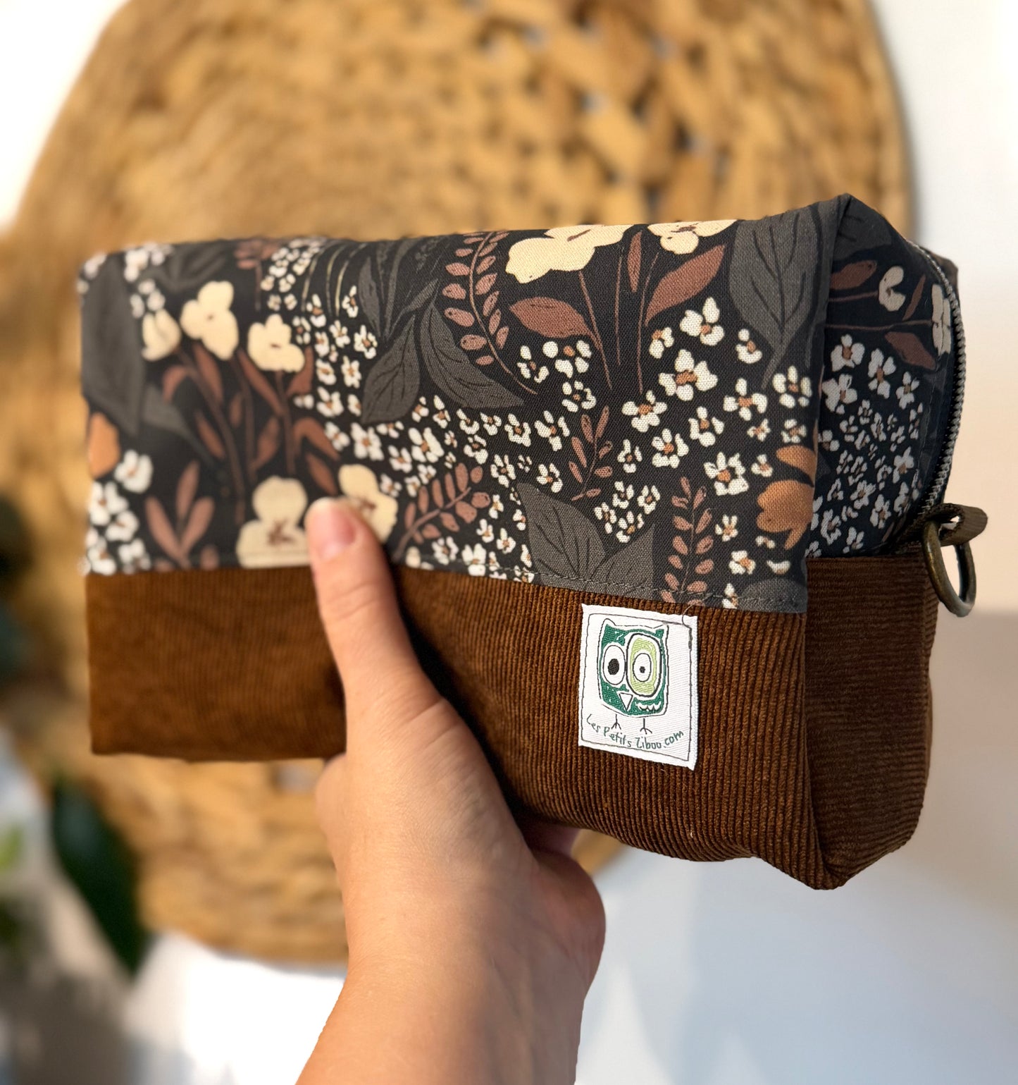 Large makeup bag, medicines, skincare products... with zipper, in stock and ready to go!