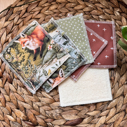 Washcloths, wipe, size approximately 8x8'' comes in a set of 4