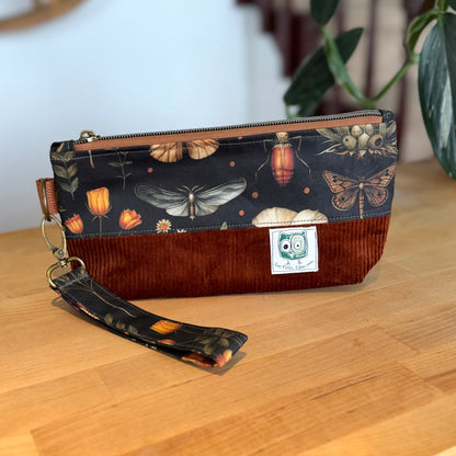 Étui à crayon, pochette rectangulaire pour crayons ou autre produit. Petite trousse mince