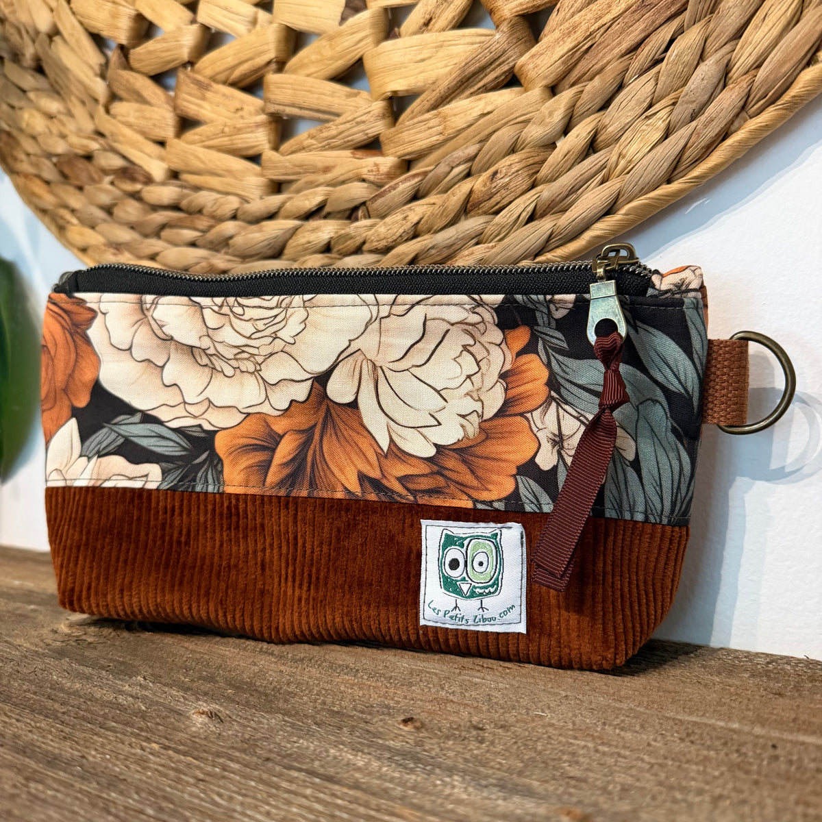 Étui à crayon, pochette rectangulaire pour crayons ou autre produit. Petite trousse mince