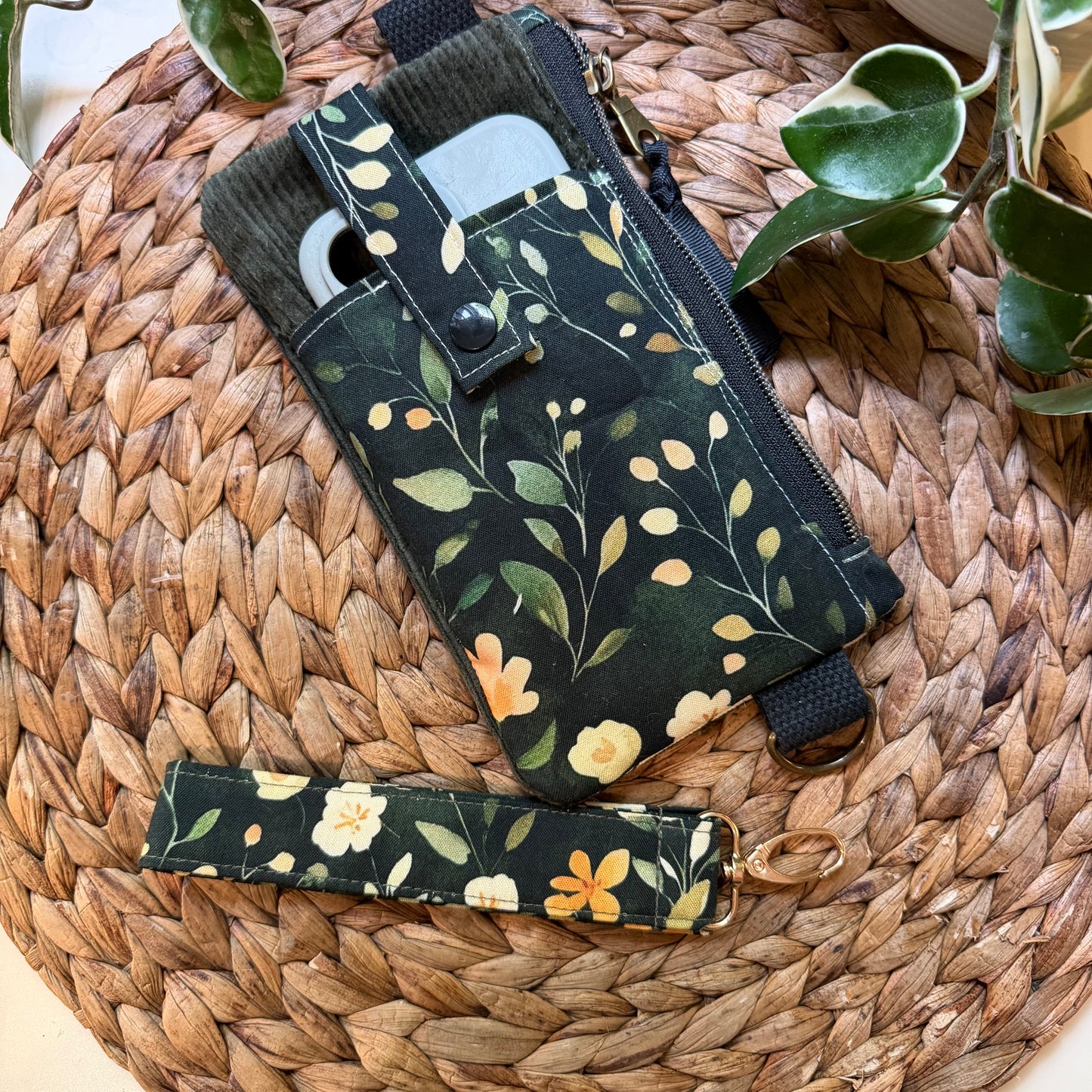 Petite sacoche à cellulaire avec pochette zippé