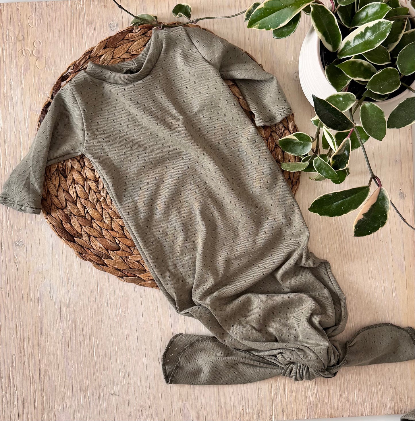 Nuisette, jaquette, robe de nuit en coton pour bébé