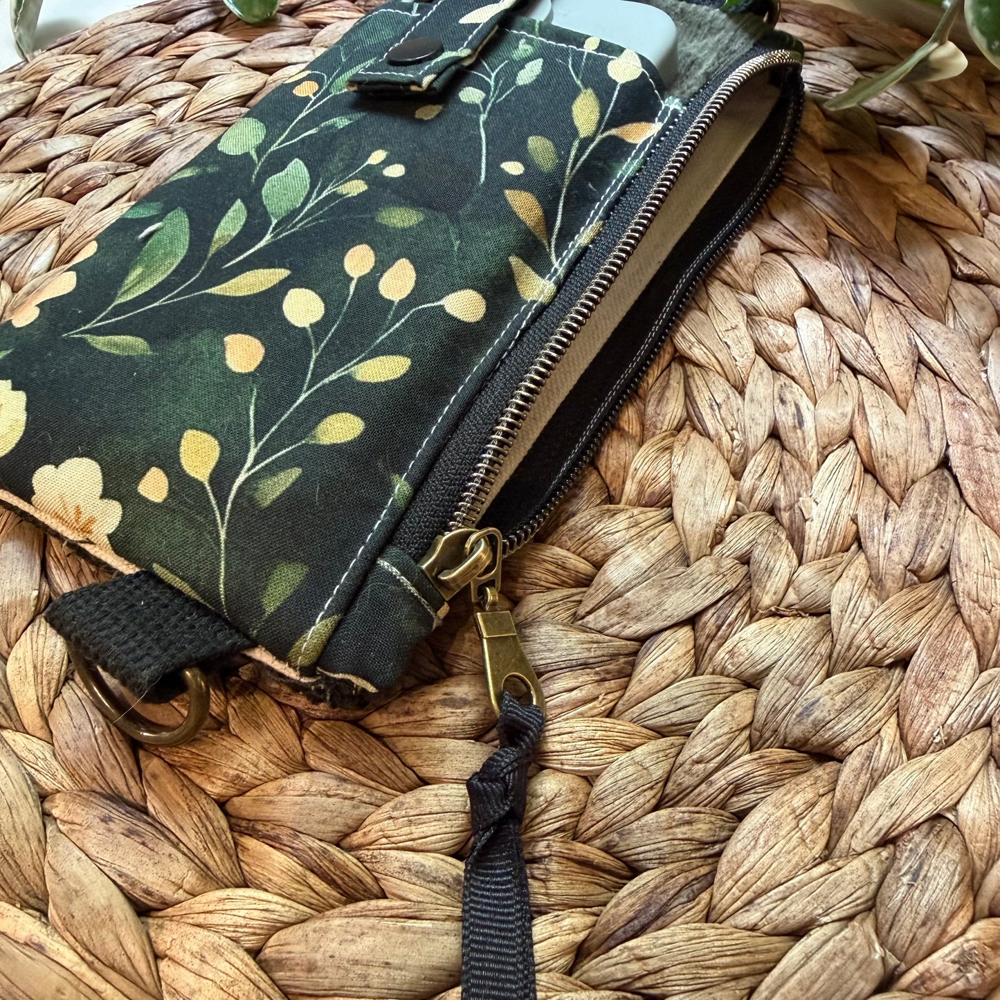 Petite sacoche à cellulaire avec pochette zippé