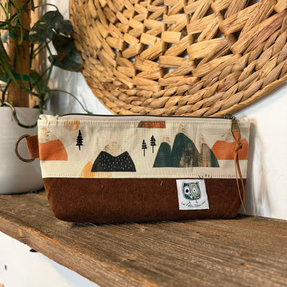 Étui à crayon, pochette rectangulaire pour crayons ou autre produit. Petite trousse mince