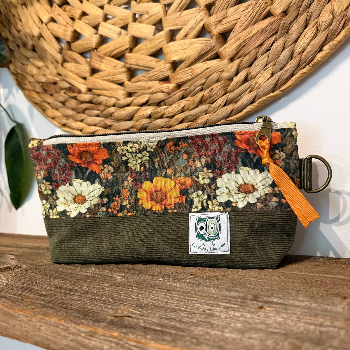 Étui à crayon, pochette rectangulaire pour crayons ou autre produit. Petite trousse mince