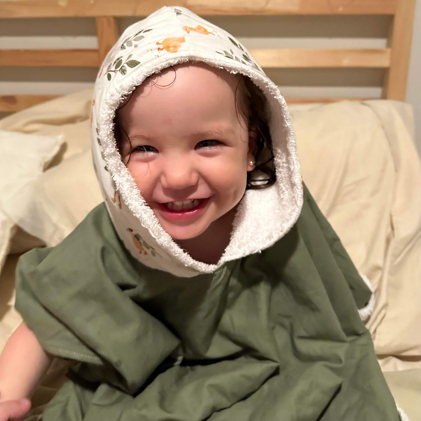 Poncho de plage/de bain, cape de bain, serviette à capuchon, 100% coton taille 9-36 mois ou 3-8 ans