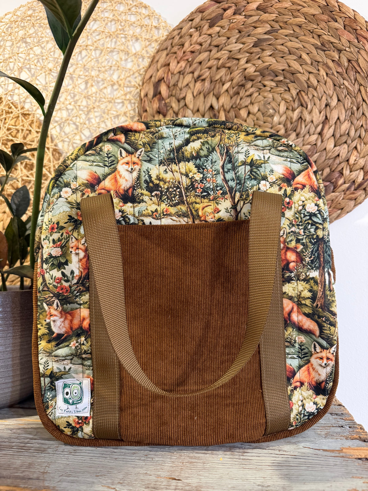 Lunch bag, waterproof and insulated lunch box. Ready to go