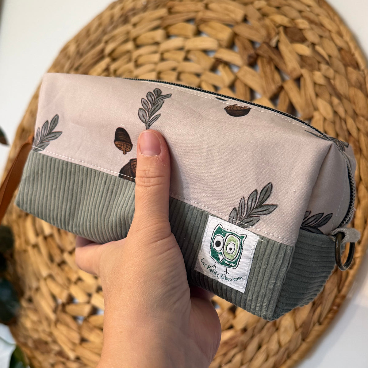 Large makeup bag, medicines, skincare products... with zipper, in stock and ready to go!