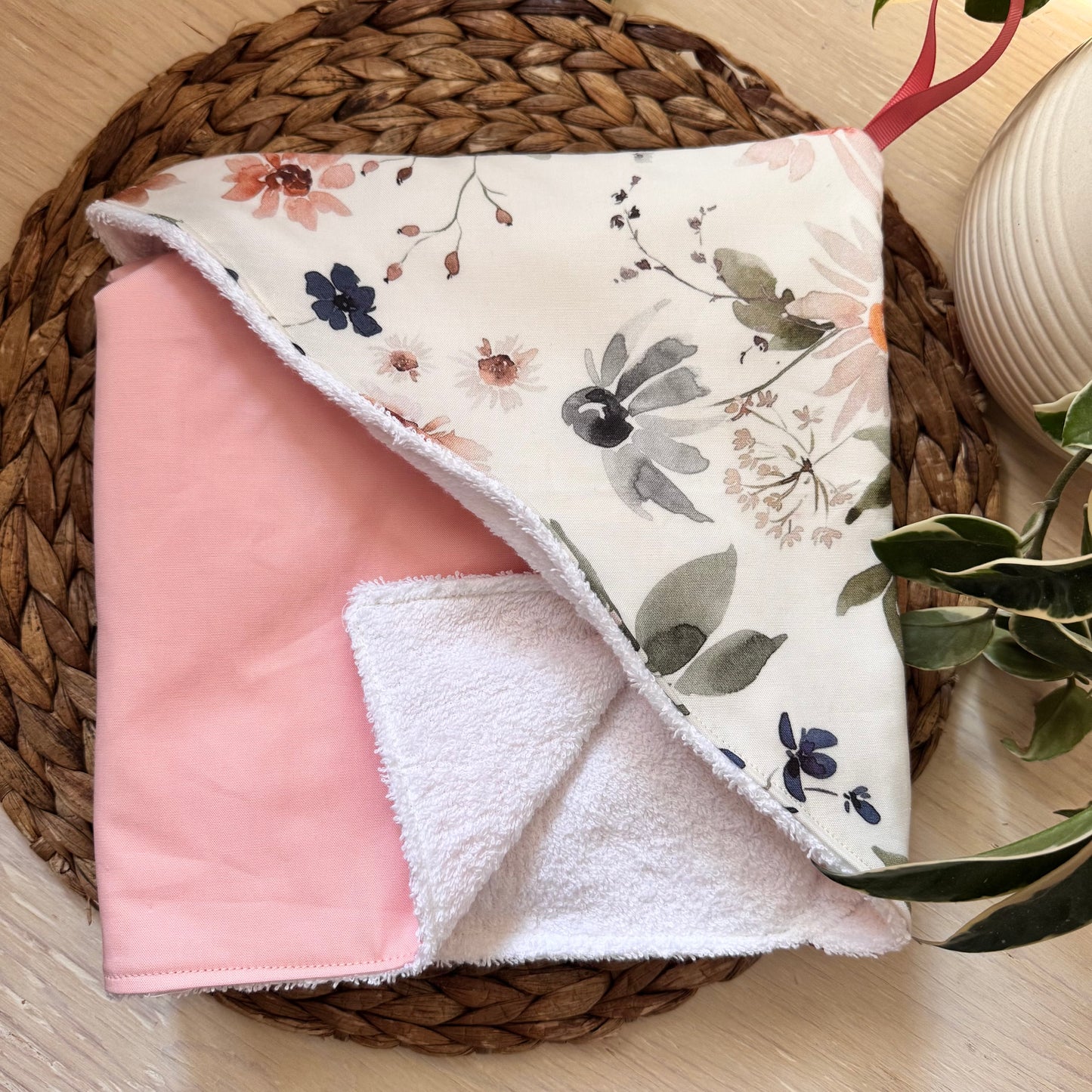 Ready to go! Bathrobe, bath towel, absorbent terry interior.