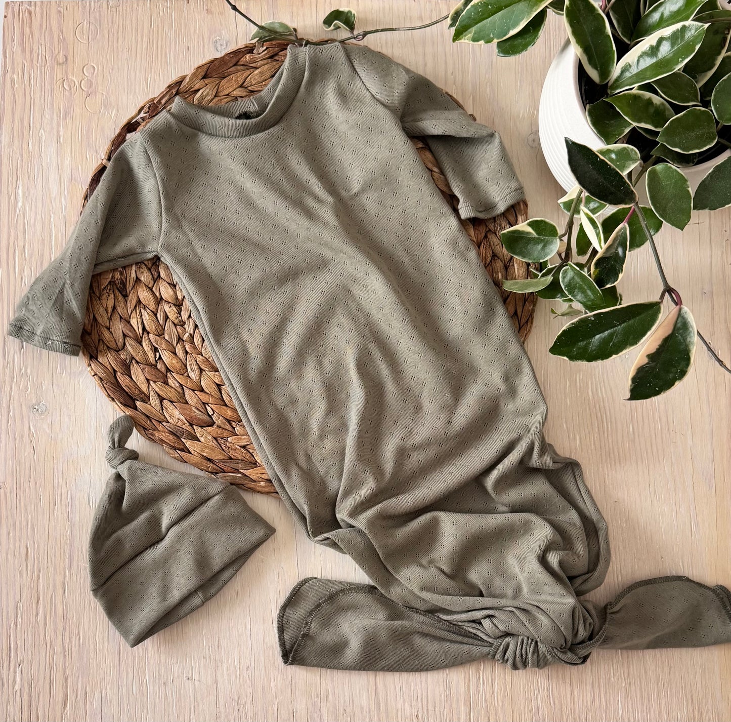 Nuisette, jaquette, robe de nuit en coton pour bébé