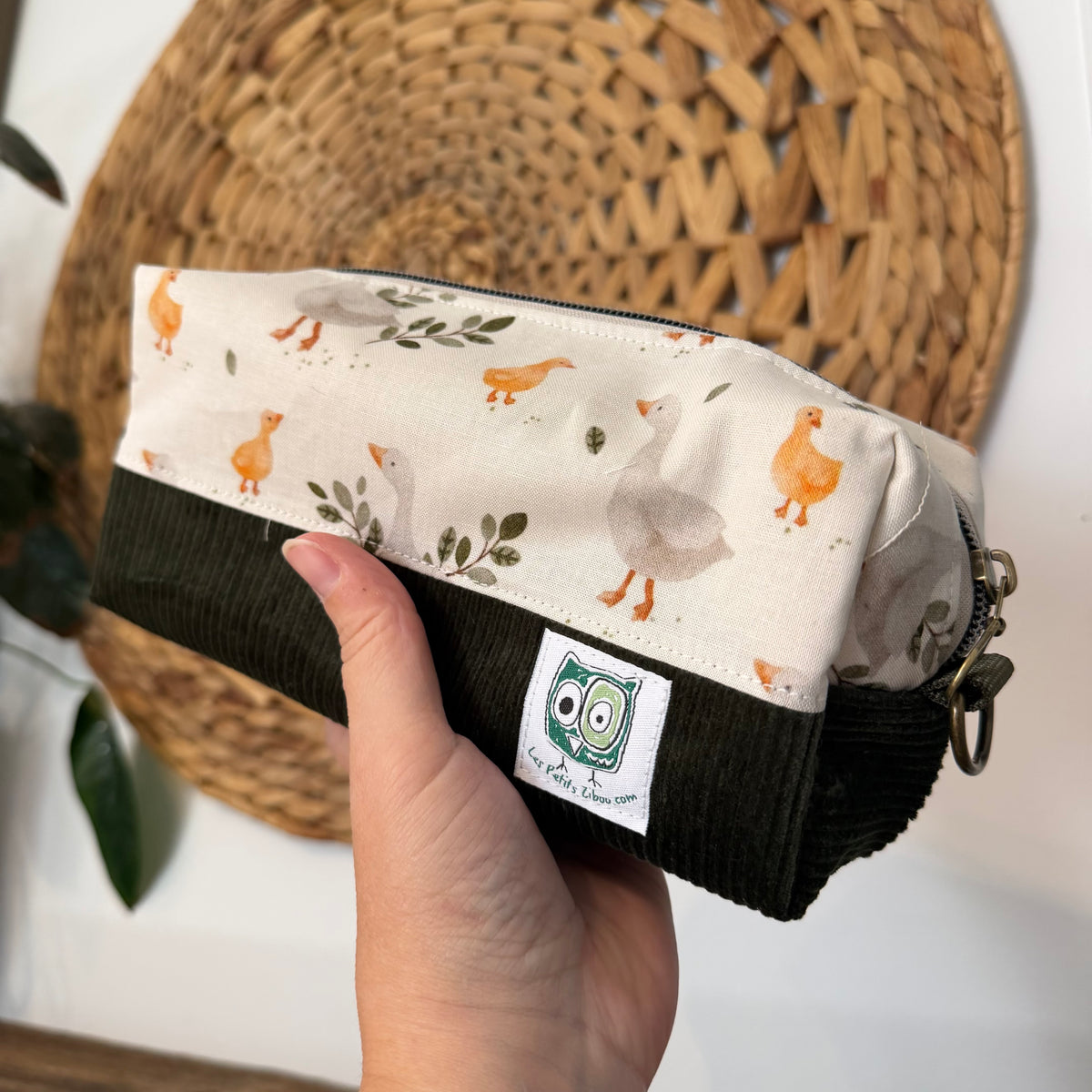 Large makeup bag, medicines, skincare products... with zipper, in stock and ready to go!
