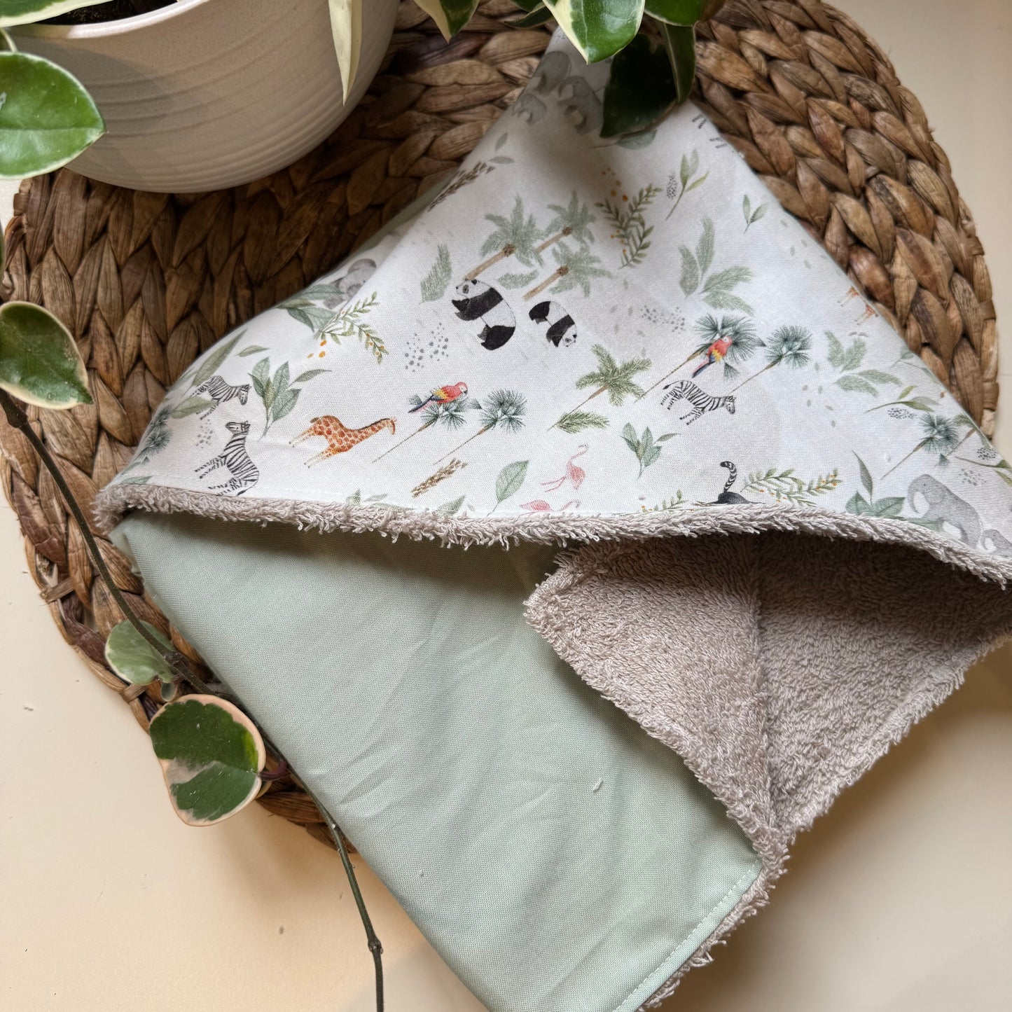 Prête à partir ! Sortie de bain, serviette de bain,  intérieur en ratine absorbante.