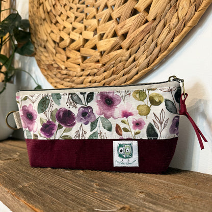 Étui à crayon, pochette rectangulaire pour crayons ou autre produit. Petite trousse mince