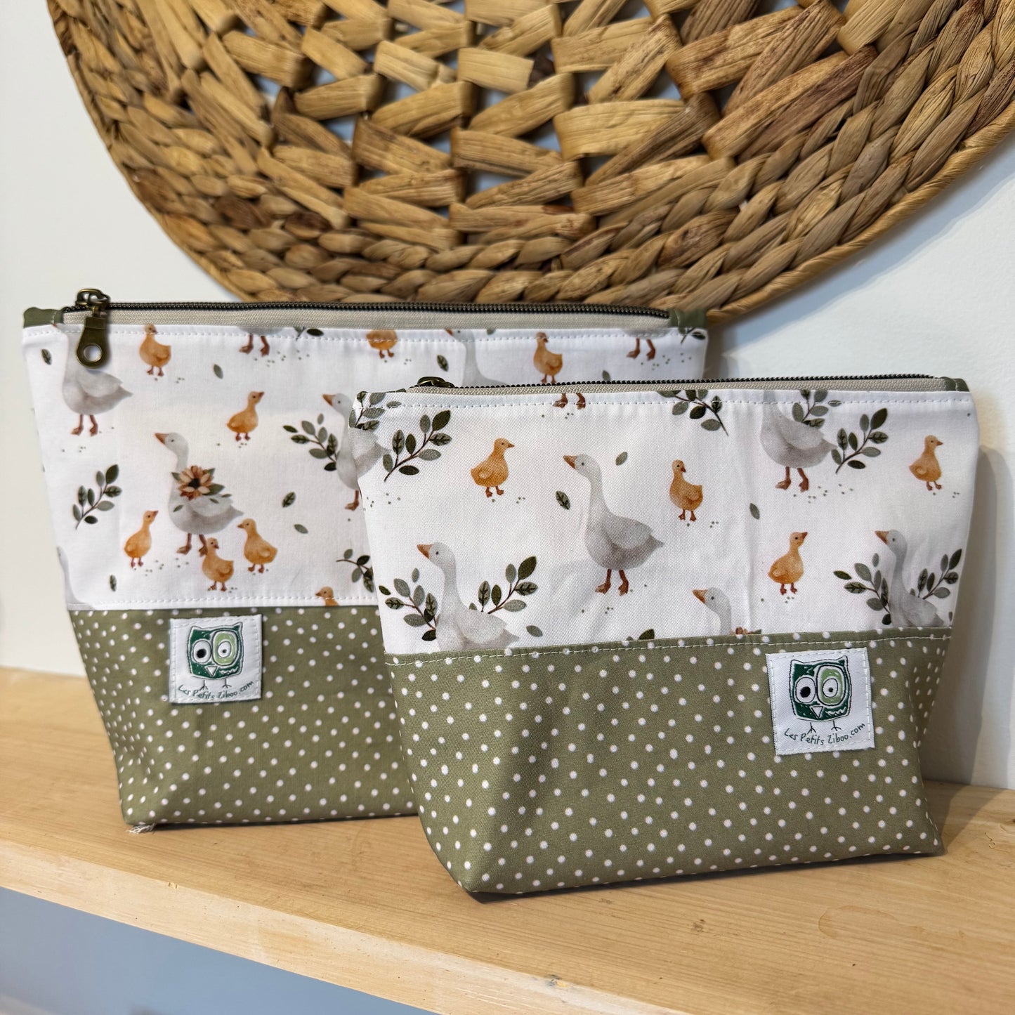 Pouches, multi-purpose cases, perfect for baby products, makeup, medications... ready to go