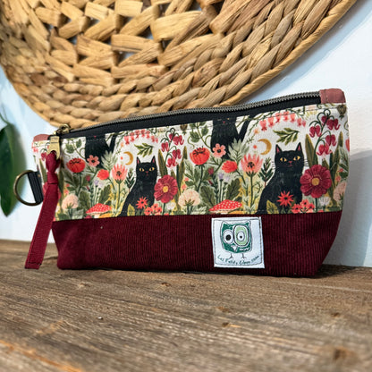 Étui à crayon, pochette rectangulaire pour crayons ou autre produit. Petite trousse mince