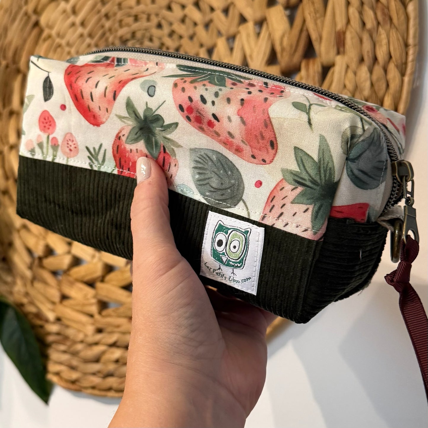 Large makeup bag, medicines, skincare products... with zipper, in stock and ready to go!