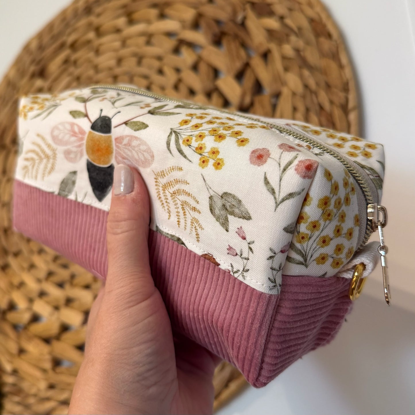 Large makeup bag, medicines, skincare products... with zipper, in stock and ready to go!