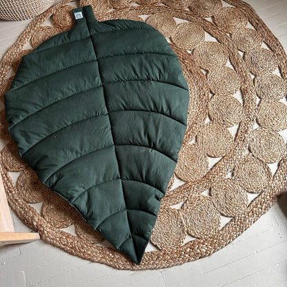 Prête à partir, Couverture de style courtepointe légèrement matelassée, tortues.  Endos doux en minky émeraude