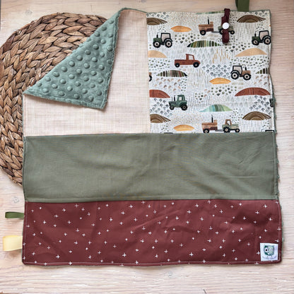 Doudou étiquette style courtepointe avec attache-suce ou jouet