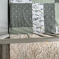 Couverture de style courtepointe EUCALYPTUS vert de gris et vert sauge Endos doux au choix et possibilité d'ajouter des accessoires assortis